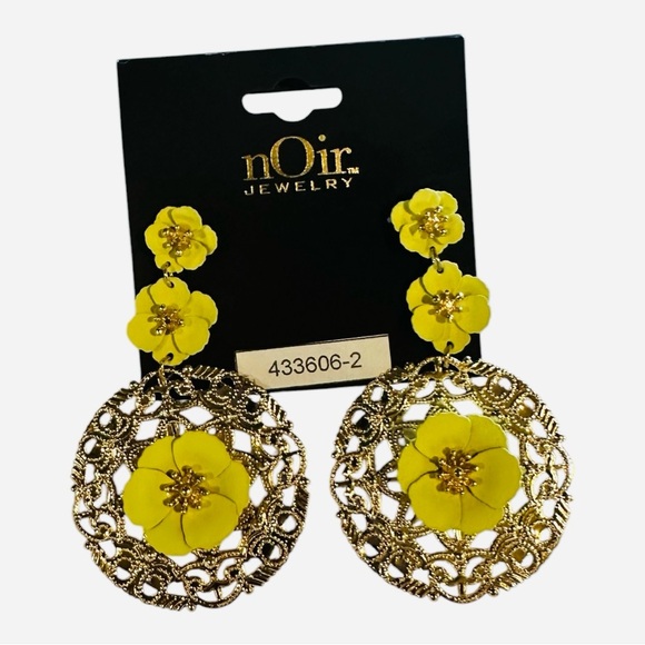 Noir Jewelry Yellow/Green Flower Statement Earrings - Picture 5 of 5